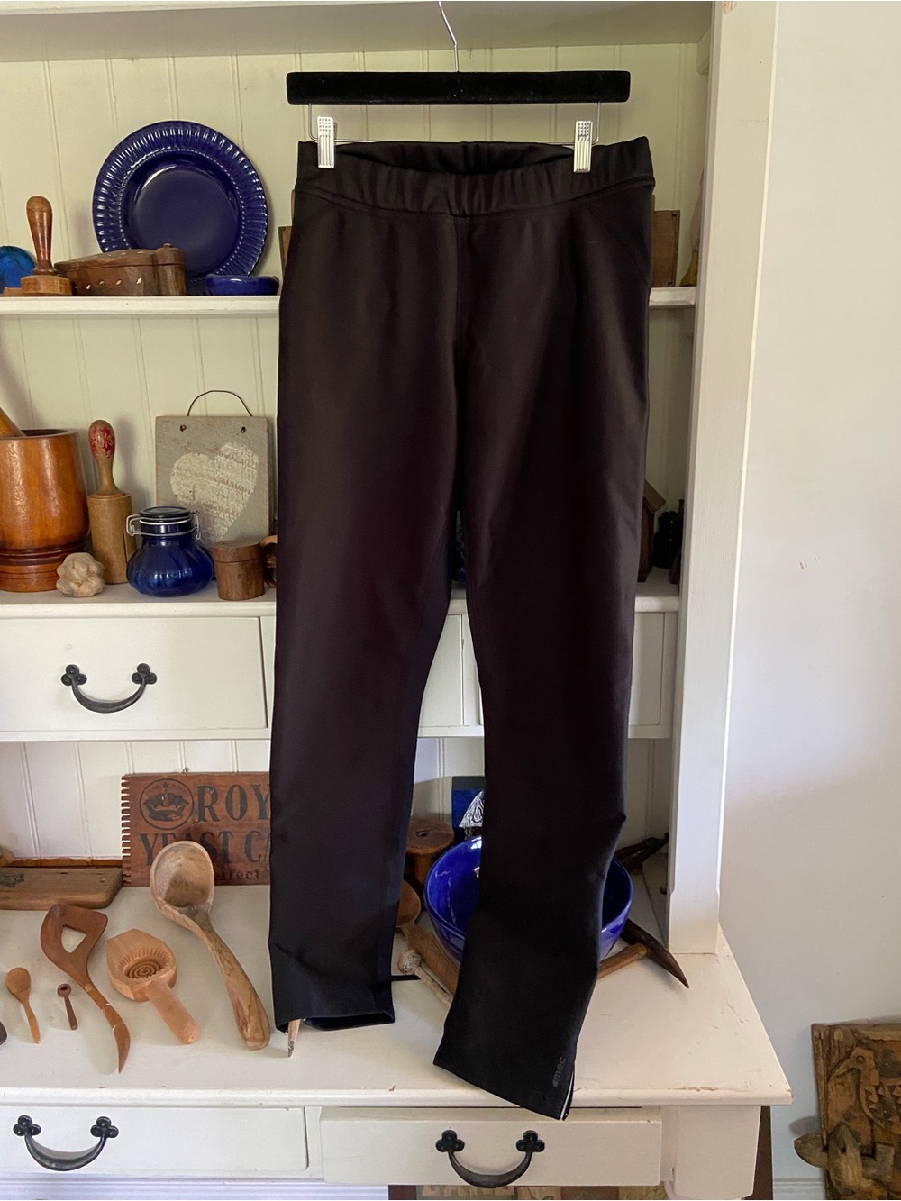 Mountain Equipment Women’s Black Stretch Performance Pants
